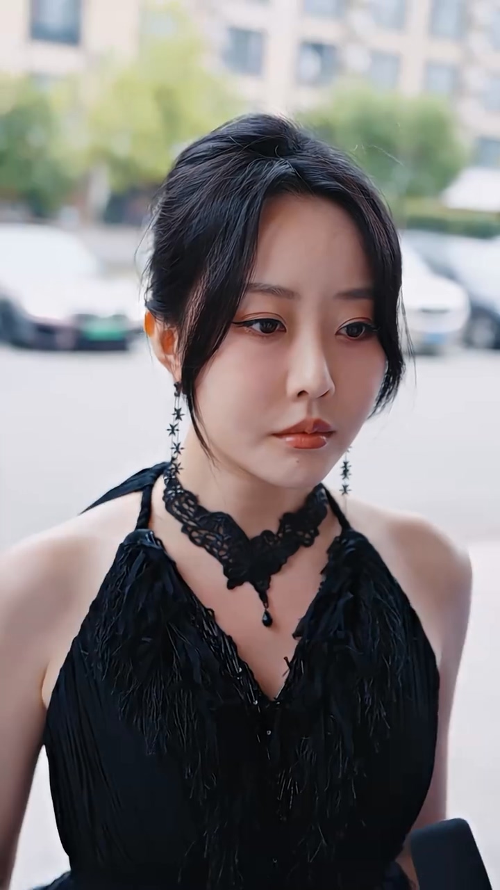 退婚后，女战神后悔哭了第81集