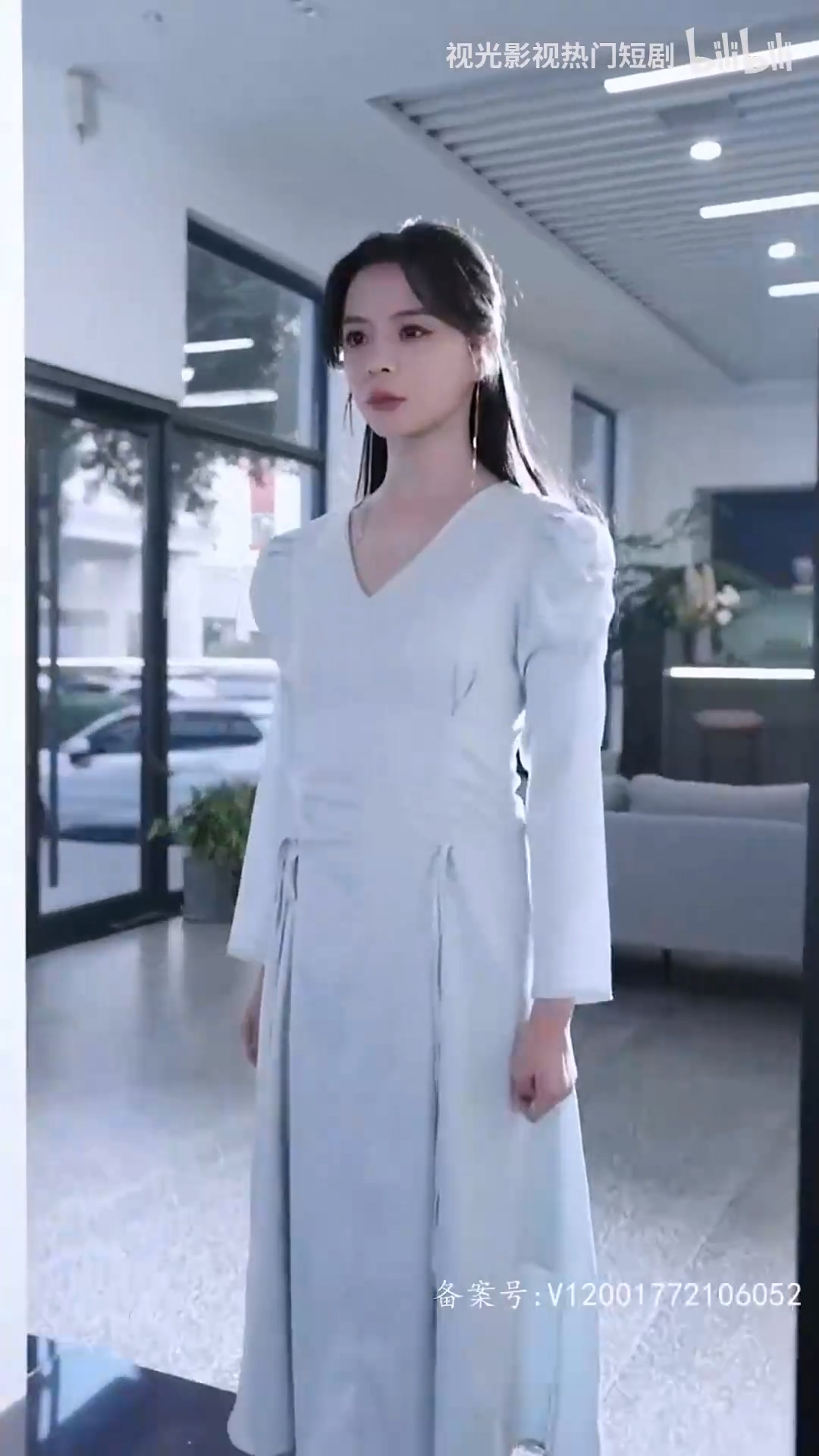 重生后她转身投入死对头的怀抱第02集